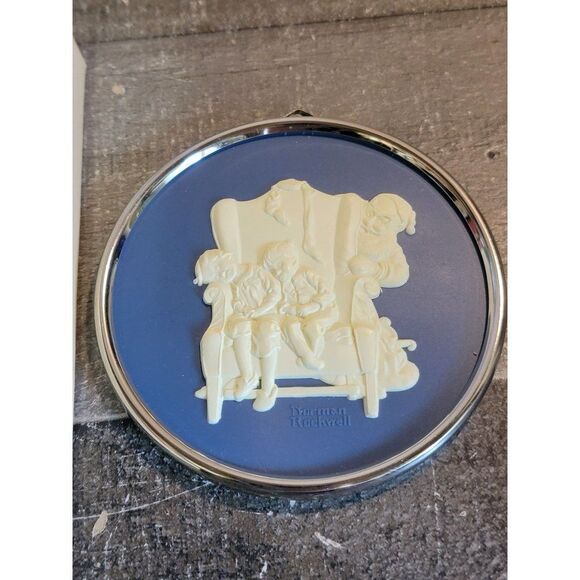 Hallmark Norman Rockwell caught napping 1984 ornament Xmas decor - Picture 2 of 3